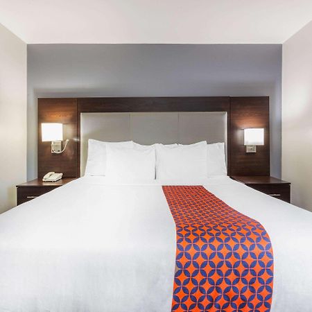La Quinta By Wyndham Rockford Otel Dış mekan fotoğraf