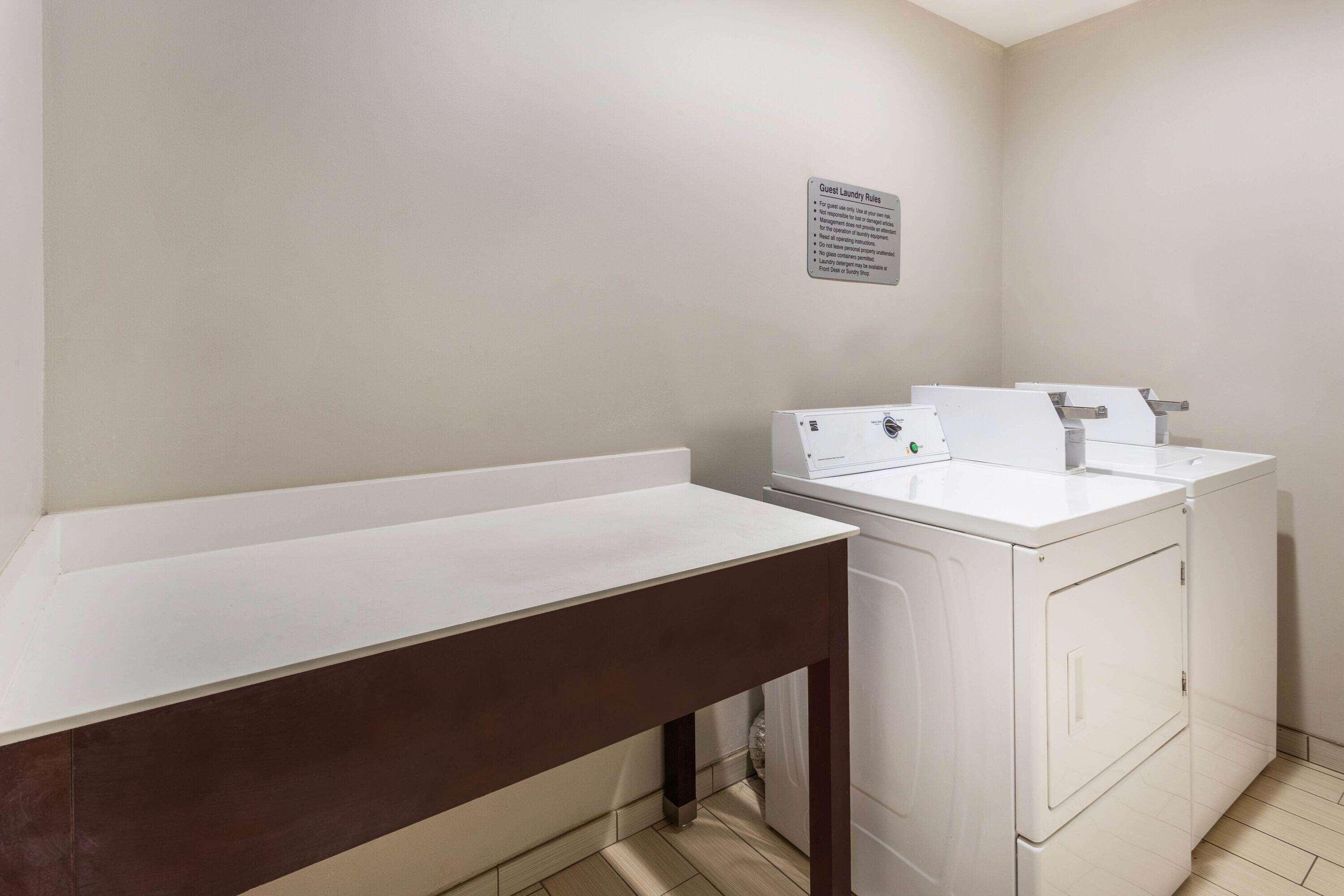 La Quinta By Wyndham Rockford Otel Dış mekan fotoğraf