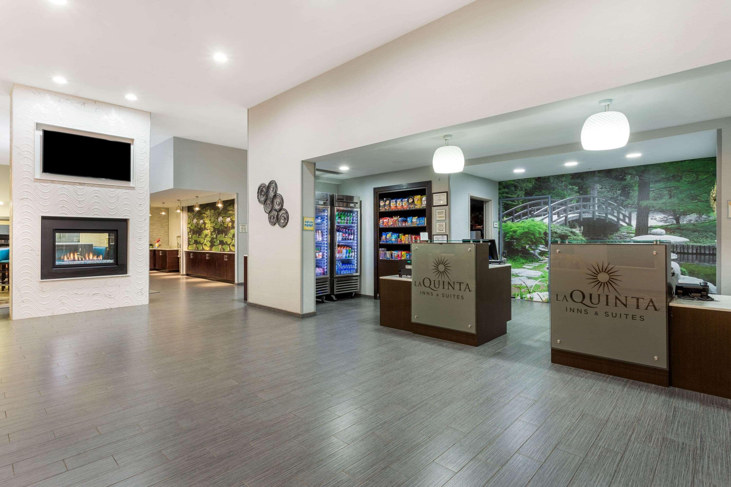 La Quinta By Wyndham Rockford Otel Dış mekan fotoğraf