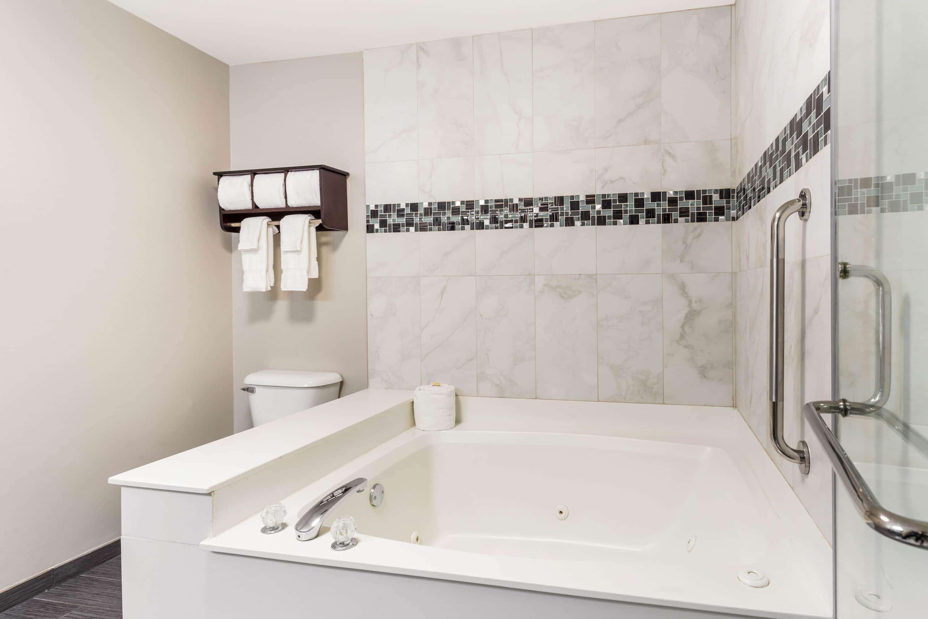 La Quinta By Wyndham Rockford Otel Dış mekan fotoğraf
