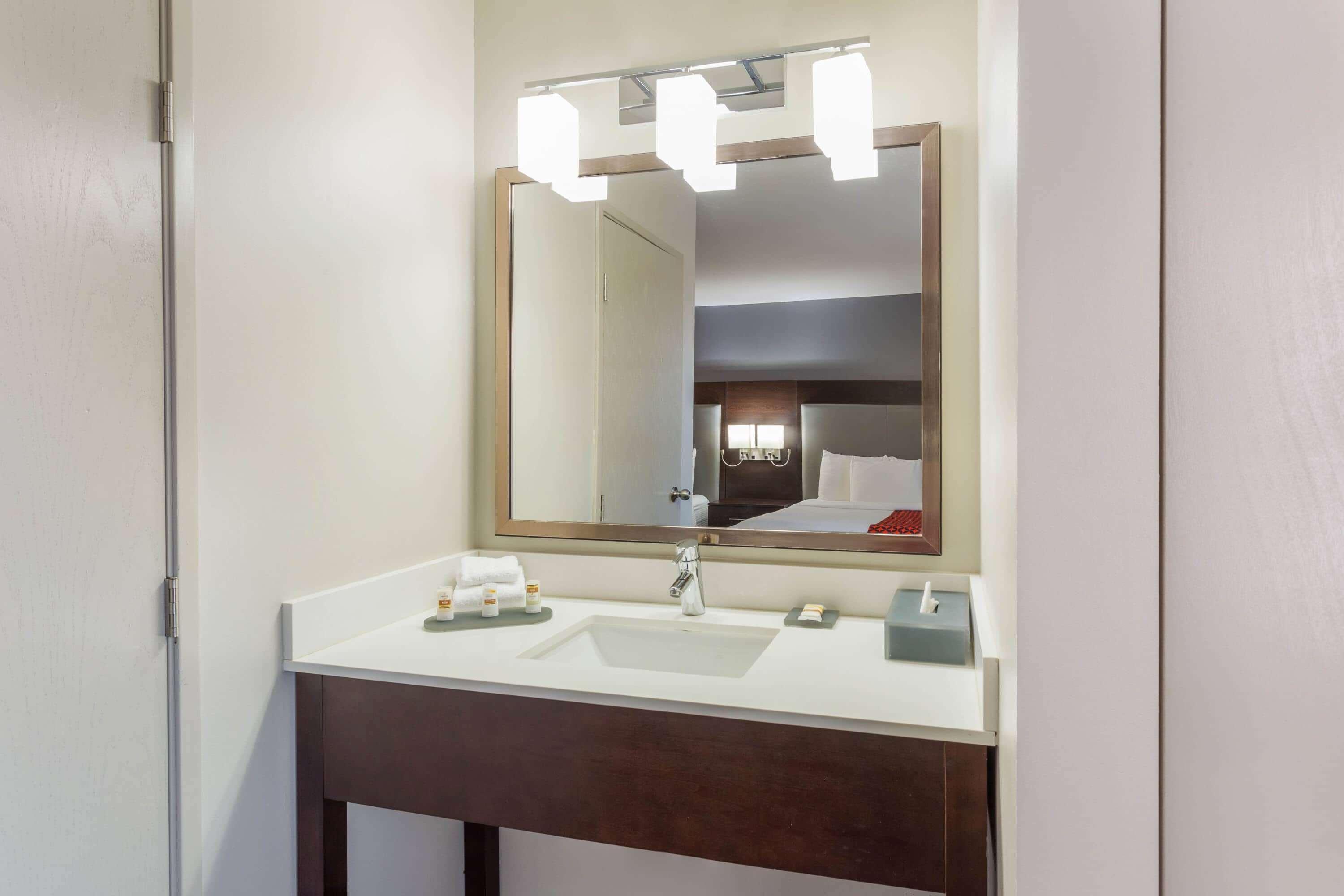 La Quinta By Wyndham Rockford Otel Dış mekan fotoğraf