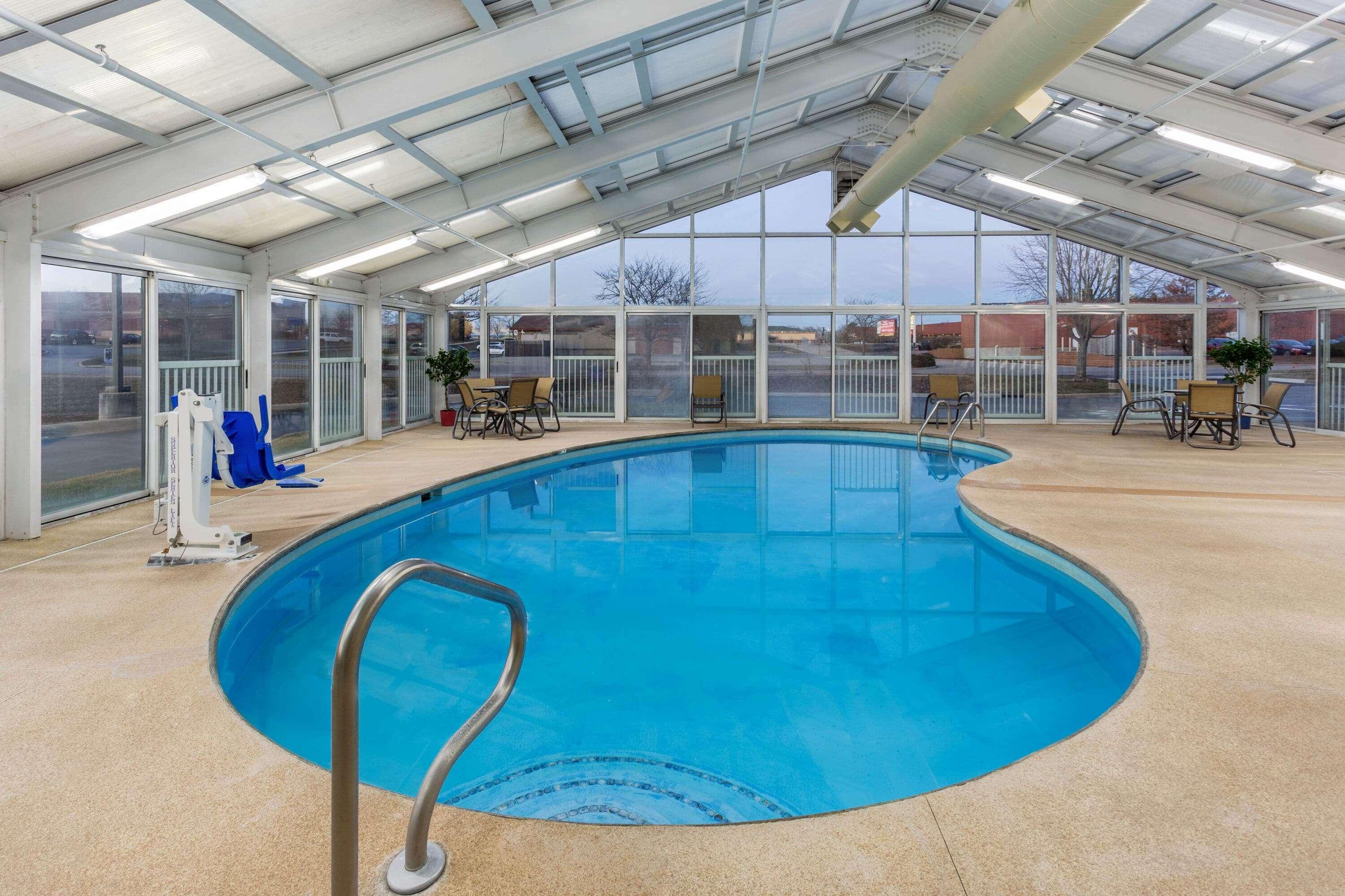 La Quinta By Wyndham Rockford Otel Dış mekan fotoğraf