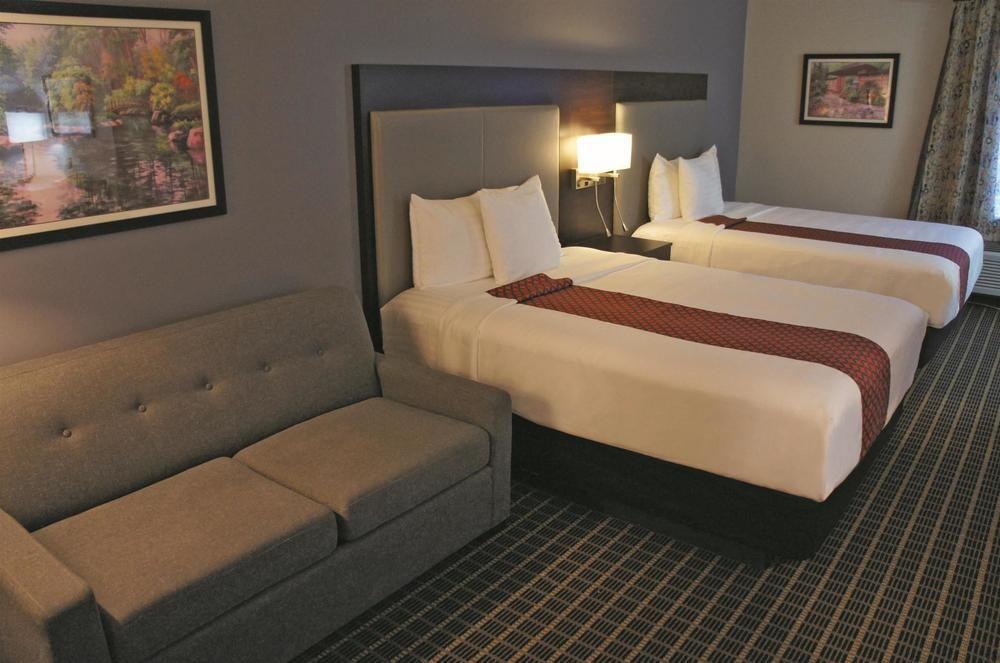 La Quinta By Wyndham Rockford Otel Dış mekan fotoğraf